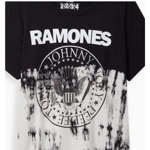 CLASSIC FIT CREW TEE - DIP DYE RAMONES BLACK - NWOT